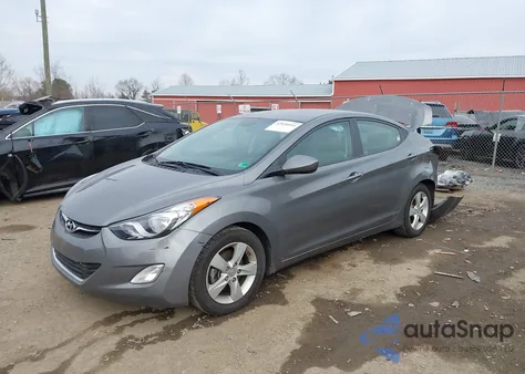 2013 Hyundai Elantra Gls/Limited z USA, uszkodzony, nr VIN 5NPDH4AE1DH218453